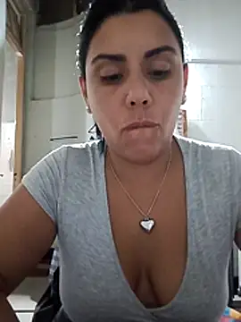 Snapshot of anita1825 chatting on 02/26/26, 01:37 anita1825 online show from 02/26/26, 01:37