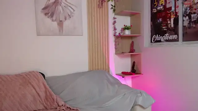 chloe peach  online show from 05/03/26, 11:38