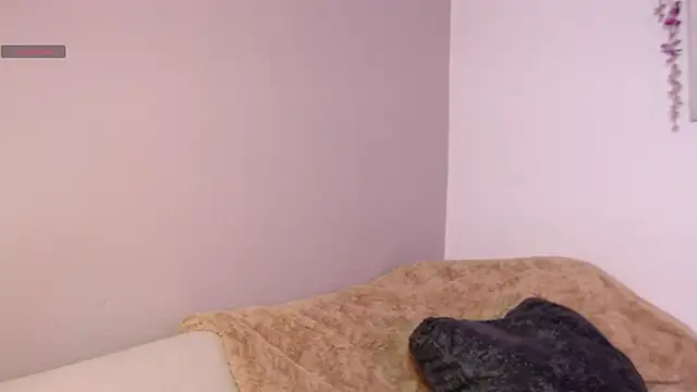 chloe peach  online show from 05/13/26, 12:13