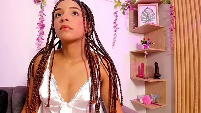 chloe peach  online show from 06/26/26, 02:43
