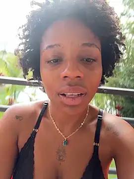 Snapshot of Jadelarson333 chatting on 01/18/26, 01:59 Jadelarson333 online show from 01/18/26, 01:59