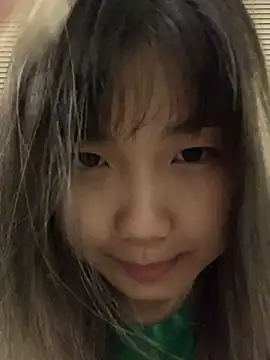 Snapshot of cu003 chatting on 05/15/26, 02:35 cu003 online show from 05/15/26, 02:35