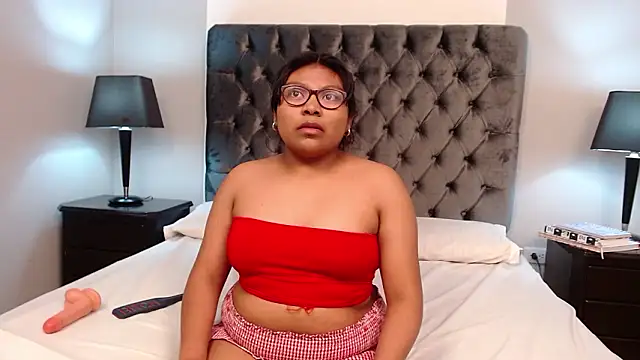 Kiri Black  online show from 02/12/26, 03:56