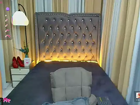 Snapshot of Clea_Moore chatting on 03/08/26, 03:54 Clea Moore online show from 03/08/26, 03:54