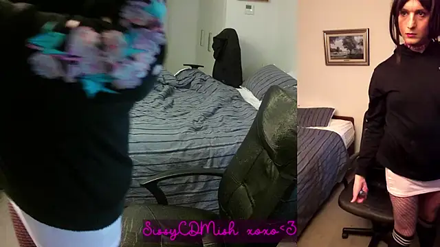 Snapshot of SissyCDMish chatting on 07/16/26, 03:51 SissyCDMish online show from 07/16/26, 03:51
