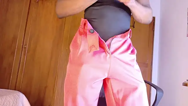 samirths boy  online show from 06/17/26, 07:04