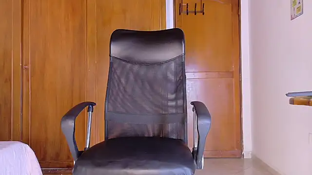samirths boy  online show from 06/19/26, 07:17
