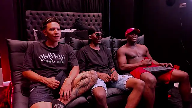 Snapshot of friendslymens chatting on 01/19/26, 01:48 friendslymens online show from 01/19/26, 01:48