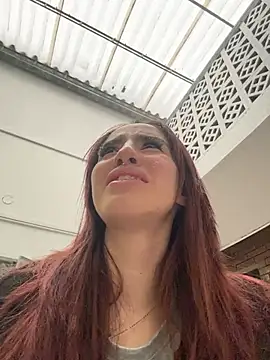 elodie rouge online show from 06/06/26, 11:37