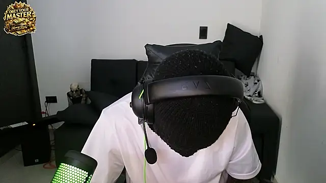 Snapshot of cash_master888 chatting on 03/13/26, 01:51 cash master888 online show from 03/13/26, 01:51