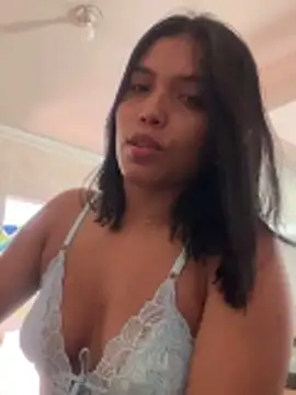 valentina Noa online show from 05/13/26, 04:48