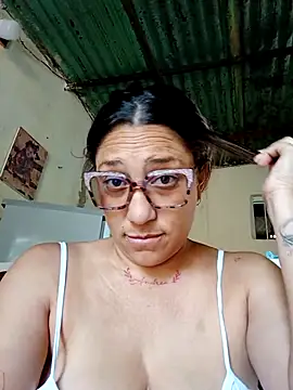 Snapshot of mariacarlota chatting on 05/09/26, 01:27 mariacarlota online show from 05/09/26, 01:27