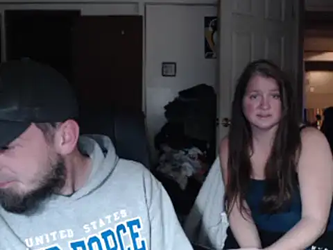 Snapshot of northsexycouple29 chatting on 01/14/26, 11:31 northsexycouple29 online show from 01/14/26, 11:31