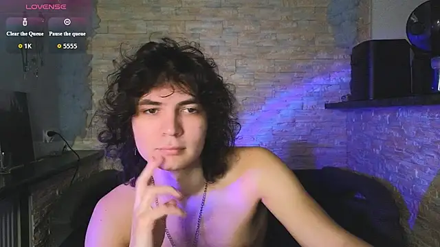 Snapshot of Dean_Raven chatting on 07/24/26, 01:25 Dean Raven online show from 07/24/26, 01:25