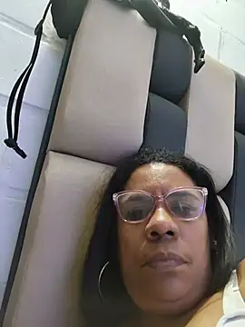 Zeyllyjhonson online show from 05/23/26, 12:38