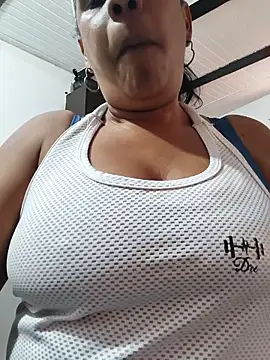 Zeyllyjhonson online show from 06/08/26, 03:12