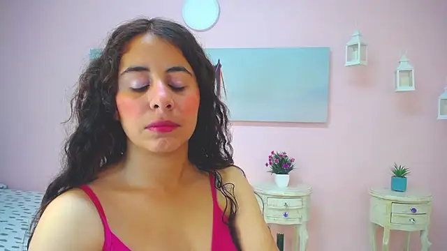 Snapshot of scarlett_clyde chatting on 02/23/26, 12:24 scarlett clyde online show from 02/23/26, 12:24