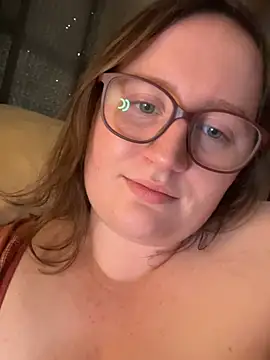 lucycomestrue online show from 06/13/26, 11:35
