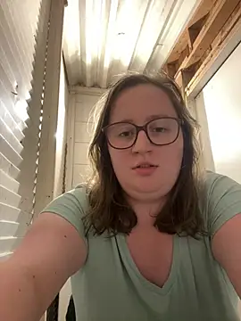 lucycomestrue online show from 07/02/26, 03:23