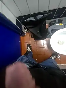 Snapshot of BlnAktivGay chatting on 02/25/26, 10:03 BlnAktivGay online show from 02/25/26, 10:03