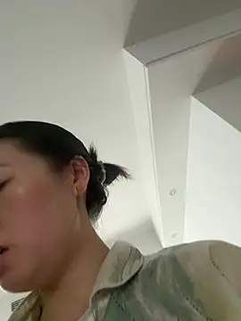 Snapshot of Cheating-wife chatting on 07/03/26, 08:10 Cheating-wife online show from 07/03/26, 08:10