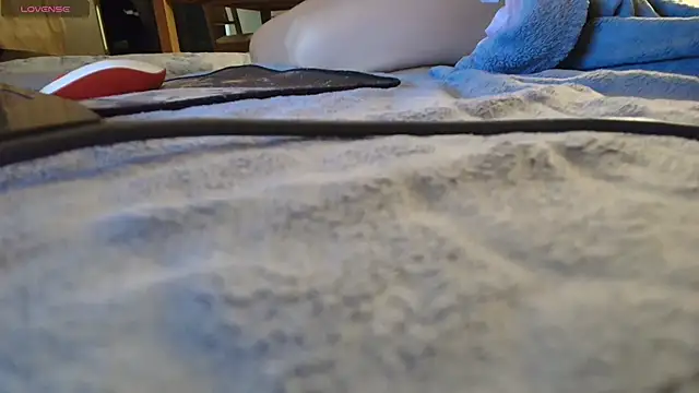 Snapshot of Kirabelle chatting on 03/12/26, 05:19 Kirabelle online show from 03/12/26, 05:19