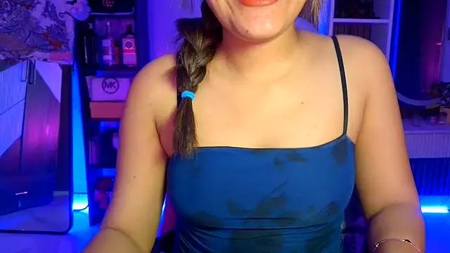  Maanvi  online show from 06/14/26, 02:24