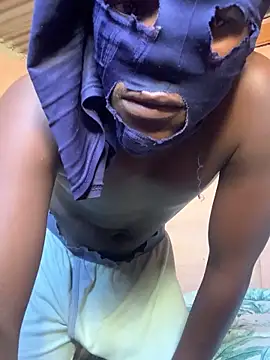 Snapshot of taitaimont chatting on 03/10/26, 09:47 taitaimont online show from 03/10/26, 09:47