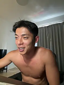Snapshot of Yooo17 chatting on 04/10/26, 07:35 Yooo17 online show from 04/10/26, 07:35