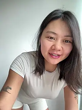 Snapshot of ruanruan05 chatting on 05/22/26, 12:29 ruanruan05 online show from 05/22/26, 12:29