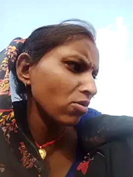 Juli rathore online show from 06/12/26, 01:04