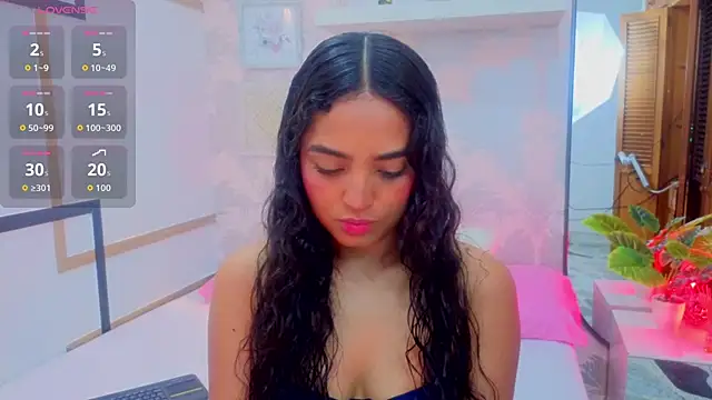 Emma Thompssonn online show from 04/28/26, 01:49