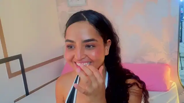 Emma Thompssonn online show from 04/29/26, 05:30