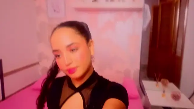 Emma Thompssonn online show from 06/17/26, 12:29