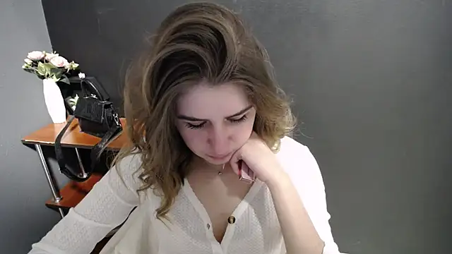 Snapshot of Sunny_siren chatting on 04/22/26, 12:39 Sunny siren online show from 04/22/26, 12:39