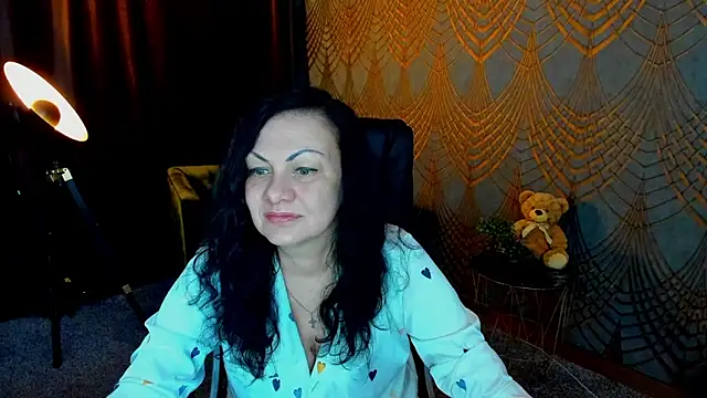 IrissMoon online show from 05/31/26, 05:31