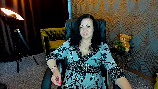 IrissMoon online show from 06/03/26, 05:43