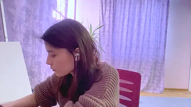 Snapshot of SaintMari chatting on 01/17/26, 12:10 SaintMari online show from 01/17/26, 12:10