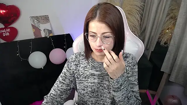 teylo80as online show from 06/16/26, 12:19