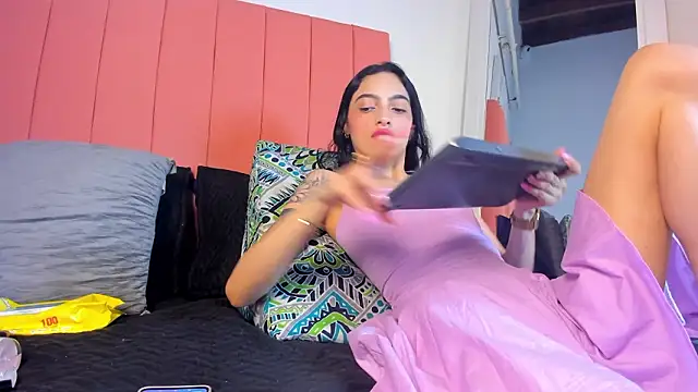 Snapshot of rose_thompson19 chatting on 02/14/26, 07:10 rose thompson19 online show from 02/14/26, 07:10