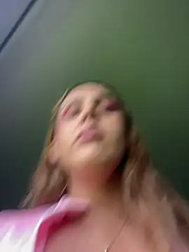 AmaliaMartinez77 online show from 06/15/26, 05:48