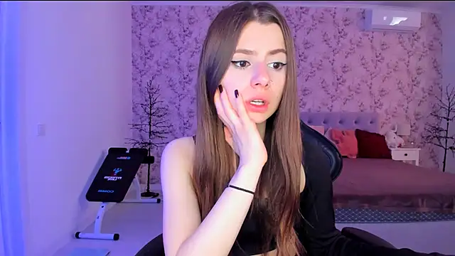 Hot Molly5 online show from 06/10/26, 09:41
