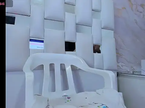 Snapshot of Mariam_Rossee chatting on 04/24/26, 01:30 Mariam Rossee online show from 04/24/26, 01:30