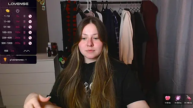 Snapshot of secretvic chatting on 02/02/26, 09:35 secretvic online show from 02/02/26, 09:35