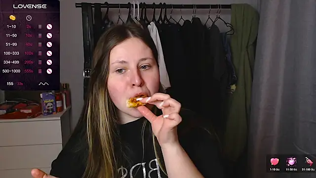 Snapshot of secretvic chatting on 02/05/26, 09:41 secretvic online show from 02/05/26, 09:41