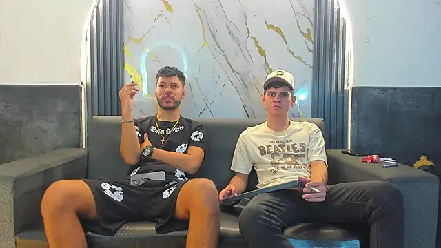 Angel Villareal online show from 03/16/26, 04:29