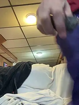 Snapshot of givemeabreak34 chatting on 02/06/26, 07:28 givemeabreak34 online show from 02/06/26, 07:28