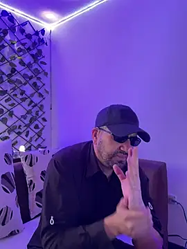 lobomanada69 online show from 05/03/26, 07:42