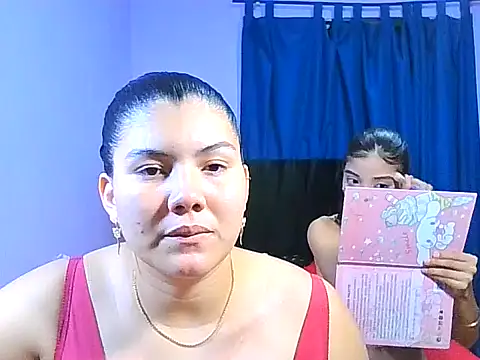 Snapshot of Helena-Paola chatting on 02/15/26, 11:56 Helena-Paola online show from 02/15/26, 11:56