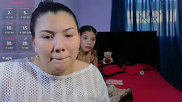 Snapshot of Helena-Paola chatting on 03/09/26, 09:52 Helena-Paola online show from 03/09/26, 09:52